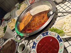 -山悦里 山野·鲜火锅(罗斯福广场店)
