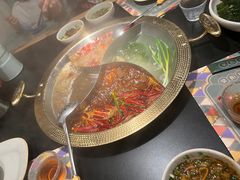 -廖掌柜·重庆鲜货火锅(上海首店)