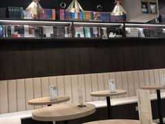 -钟书阁(群光广场店)