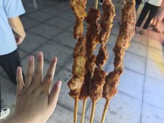 -巴陵广场