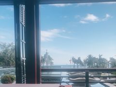 -亚龙湾喜来登·美景台大堂吧