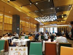大堂-稻香酒家·34年老字号·港式粤菜(汉街店)