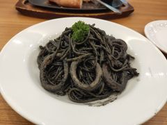 墨鱼汁捞意粉-萨莉亚意式餐厅(新洲佐阾新邑店)