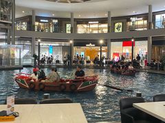 -滨海湾金沙购物商场