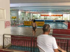 -领晟体育蓝天花园室内游泳馆