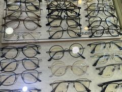 -三叶眼镜城批发市场(上海火车站店)