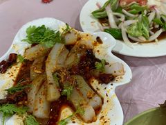 -布尔津河堤夜市