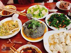 -宝瑞门钉肉饼店