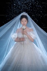 -雪中彩影婚纱摄影·微光艺术中心