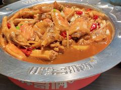 鸡翅煲-胖哥俩肉蟹煲(湖滨银泰in77店)