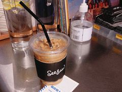 冰拿铁-Seesaw Coffee(上生新所店)