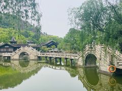-灵岩山风景区