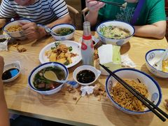 -禧凰·老上海白斩鸡辣肉面店