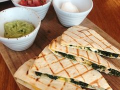 -ROAST coffee & eatery