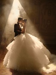 -至臻微拉婚纱摄影