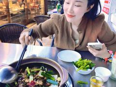 -胡须佬鸡煲四季火锅店(石厦西村直营店)