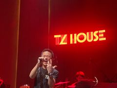 -TZ House音乐现场(来福士中心店)