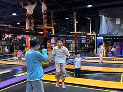 -Tenker Club弹刻极限主题公园 · 蹦床 · 团建 · 生日派对(大关店)