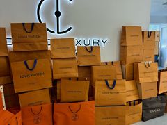-聚云奢二手奢侈品黄金手表包包回收·中古店(三里屯总店)