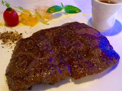 雪花肩胛牛排配牛排调料-琶醍壹号•潮菜江景餐吧