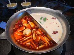 -湊湊火锅·茶憩(新中关购物中心店)