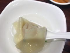 刀鱼馄饨-老半斋(福州路店)