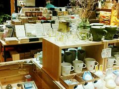 -猫的天空之城概念书店(杭州南宋御街店)