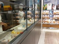 面包甜点陈列柜-巴黎贝甜(熙悦汇店)