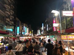 -六合夜市