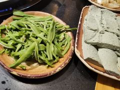 -爱你您·自家鱼塘·活水喷泉鱼火锅(八里店)