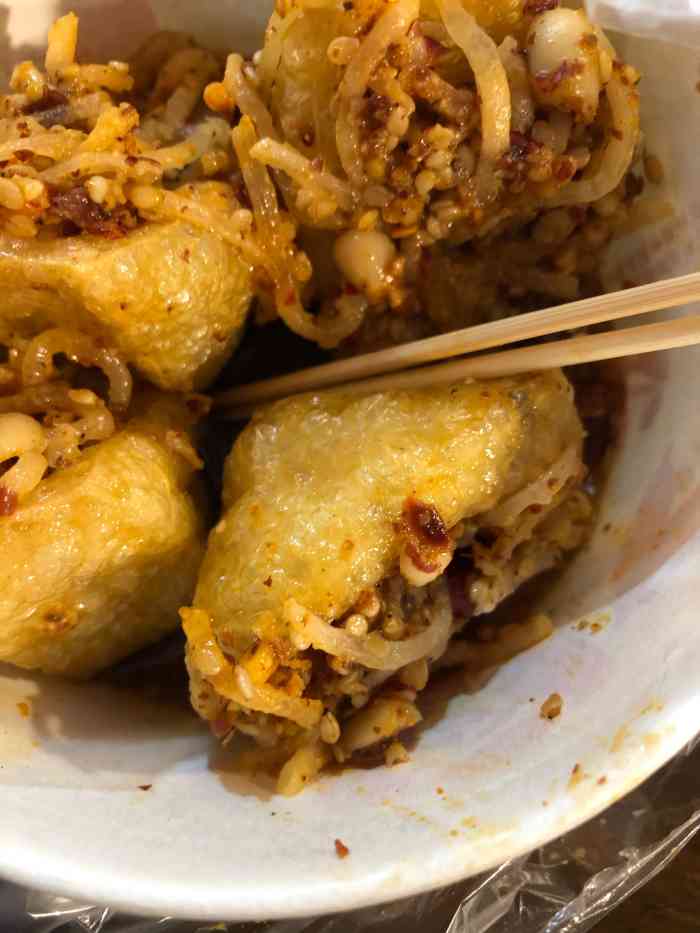 邓小春春哥乐山咔咔儿-"我每年过年专门回去吃萝卜丝咔饼,只有乐山...