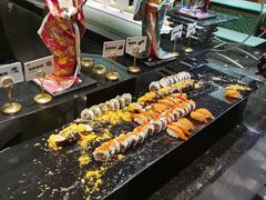 自助取餐区-钱小奴海鲜自助黑金店(杭州滨江龙湖店)