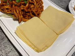 京酱肉丝-华盛园卷子王农家菜水库鱼