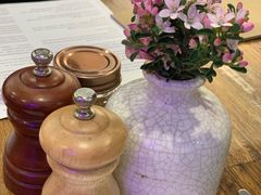 -FLOVIE FLORIST CAFE