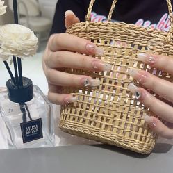 -艾珂·美甲美睫