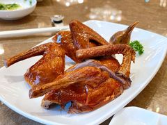 脆皮烧乳鸽-御宝轩(益丰·外滩源店)