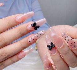 -UU·NAIL美甲美睫專門店