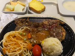 红胡椒劲骨牛排-豪客来牛排(中央花苑店)