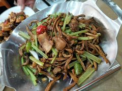 干锅茶树菇-海燕酒店(惠济路店)