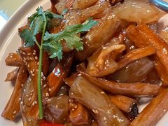 -聚友斋(陶瓷琉璃馆水晶街店)