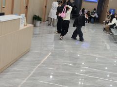 -上海大学附属上海和平眼科医院