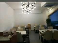 -张大师鸭爪爪特色干锅(南湖店)