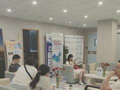 -上海大学附属上海和平眼科医院