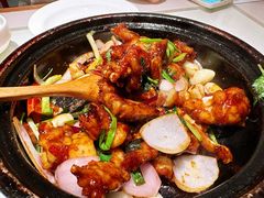 啫啫紫苏牛蛙-恭喜上堓砂锅焗·海鲜大排档(闵行龙湖店)