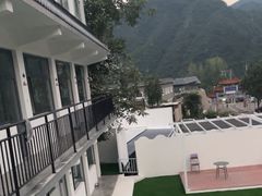 -何适山庄·团餐住宿(水长城P2停车场店)