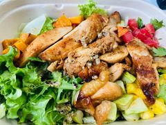 蜂蜜烤鸡藜麦沙拉-榖屋house of flour(张江首店)