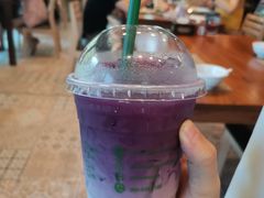-Chom Cafe and Restaurant