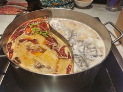 -尚尚仙·酸汤猪手·猪肚鸡火锅(华联万柳购物中心店)