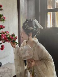 -一揽芳华汉服旗袍体验馆(拙政园店)