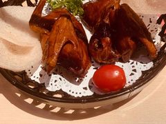 秘制脆皮乳鸽-避风塘(宝山万达店)